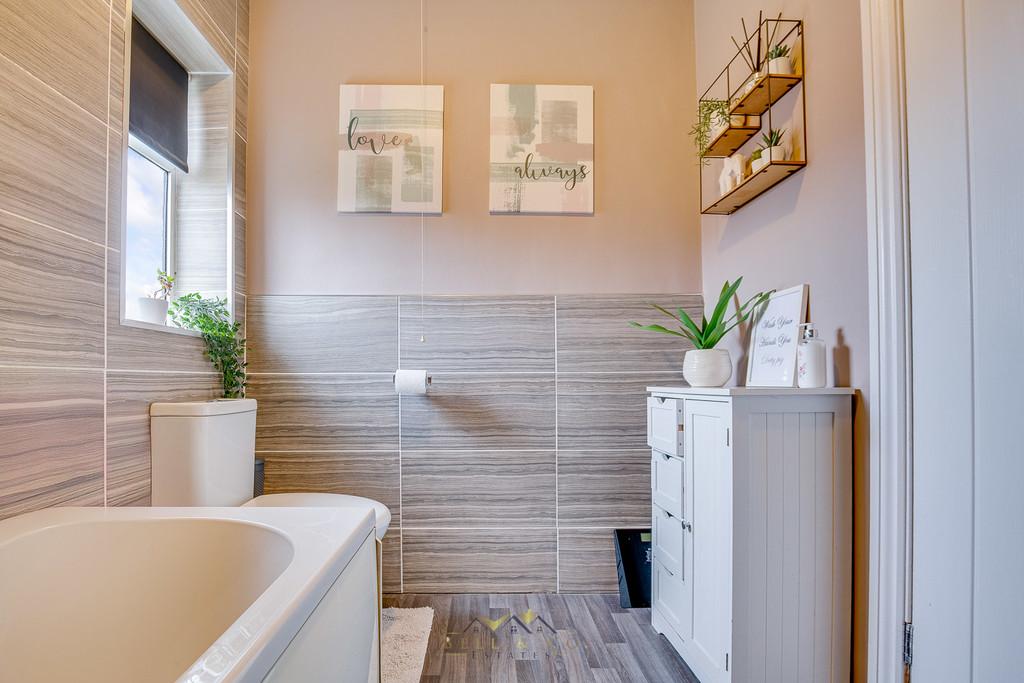 Bathroom 1.2