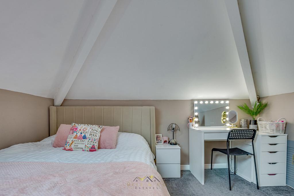Bedroom 2.3
