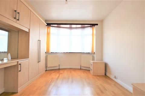 4 bedroom terraced house to rent, Parry Road, London, SE25