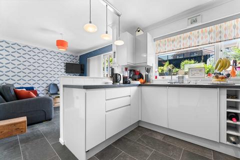 35 Bron Haul, Pentyrch, Cardiff, CF15 9TA