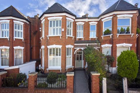 4 bedroom terraced house to rent, Denton Road, Twickenham