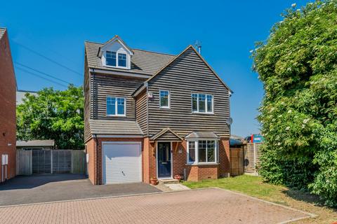 4 bedroom detached house for sale, Warren Close, Leighton Buzzard, Bedfordshire