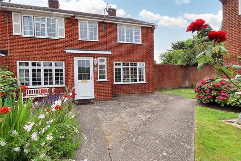 3 bedroom end of terrace house for sale, Woking, Surrey GU22