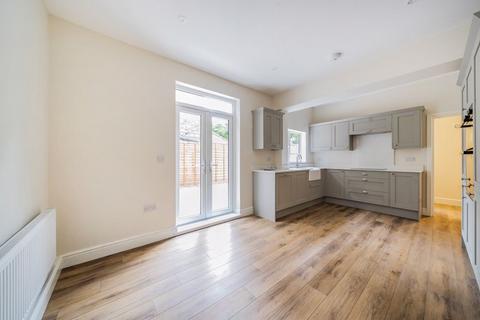 4 bedroom detached house to rent, Brighton Road, South Croydon