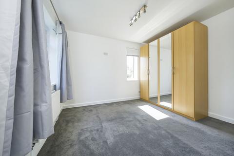 2 bedroom ground floor maisonette to rent, Pond Close, Amersham HP7