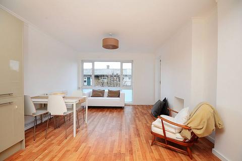 2 bedroom flat to rent, Dora Street, Poplar, London, E14