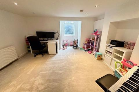 3 bedroom terraced house for sale, St. Annes Road, Skircoat Green, Halifax