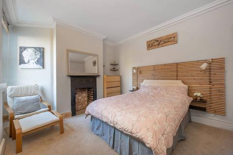 2 bedroom flat to rent, Goldhawk Road, Shepherd's Bush, London, W12