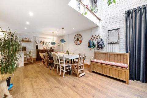 3 bedroom barn conversion for sale, Sivell Place, Exeter