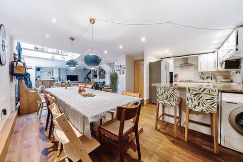 3 bedroom barn conversion for sale, Sivell Place, Exeter