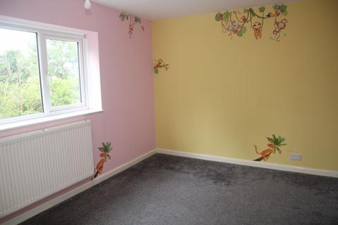 6 Cromarty Square, Heywood, OL10 3NN