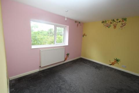6 Cromarty Square, Heywood, OL10 3NN