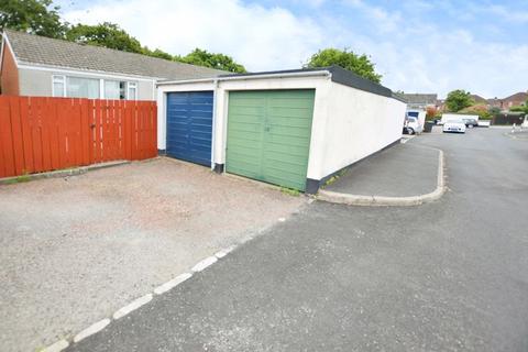 65 Carlyon Gardens, Exeter, EX1 3AG