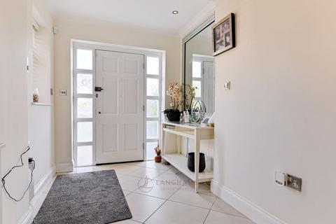 27 Castleview Road, Slough, SL3 7NH
