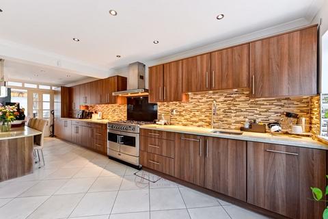 27 Castleview Road, Slough, SL3 7NH