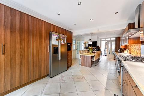 27 Castleview Road, Slough, SL3 7NH