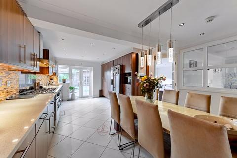 27 Castleview Road, Slough, SL3 7NH