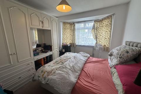 3 bedroom semi-detached house to rent, Ryefield Avenue, Uxbridge, UB10