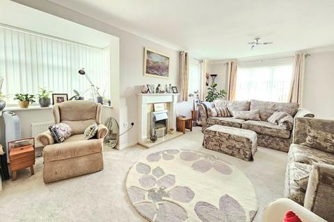 4 bedroom detached house for sale, Westland Drive, Lee on the Solent, PO13