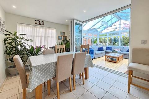 4 bedroom detached house for sale, Westland Drive, Lee on the Solent, PO13