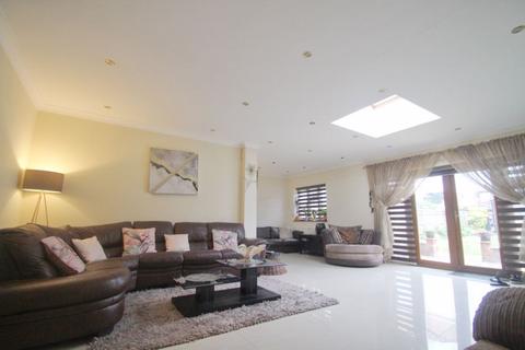 5 bedroom semi-detached house for sale, Ennerdale Avenue, Stanmore