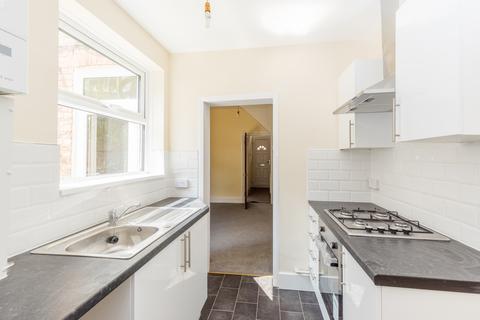 2 bedroom flat to rent, Brighton Avenue, Walthamstow, London, E17
