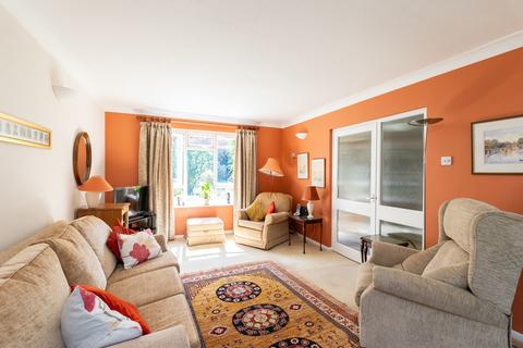 14 Chester Close, Pixham, Dorking, RH4 1PP