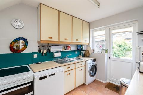 14 Chester Close, Pixham, Dorking, RH4 1PP