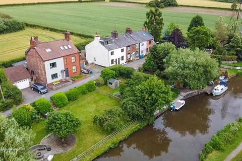 2 bedroom cottage for sale, Canalside Cottage, Preston On The Hill, WA4 4AX