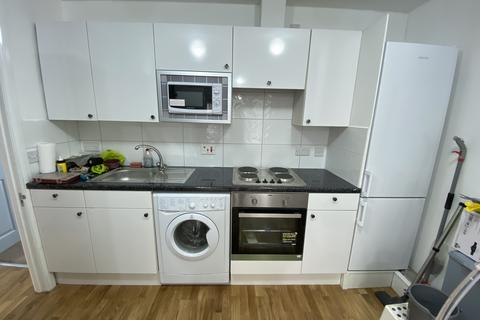 2 bedroom apartment to rent, Purbeck Road, Bournemouth