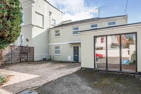 2 bedroom semi-detached house to rent, Winstonian Road, Cheltenham, GL52