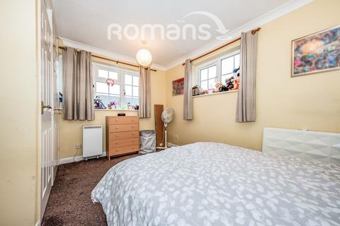 1 bedroom terraced house to rent, St. Benedicts Close