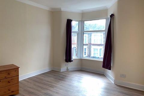 4 bedroom house to rent, Prevost Road, London