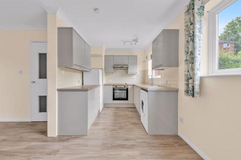 1 bedroom apartment to rent, Timberling Gardens, South Croydon