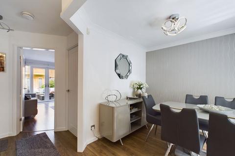 12 Gooch Close, Telford, TF7 5UE