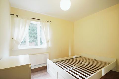 1 bedroom property to rent, Osprey Close, West Drayton
