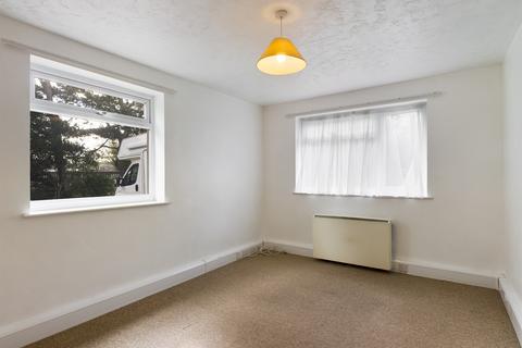 2 bedroom end of terrace house to rent, Lansdown Castle Drive, Cheltenham