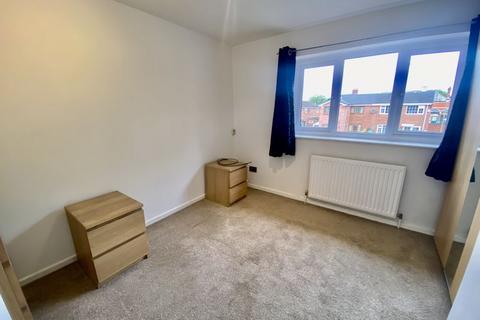 2 bedroom mews to rent, Bell Terrace, Manchester