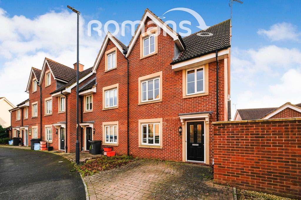17 Millgrove StreetRedhouseSwindon 3 bed townhouse to rent £1,300 pcm