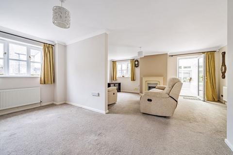 3 bedroom end of terrace house for sale, Manor Farm Close, Maiden Newton, DT2