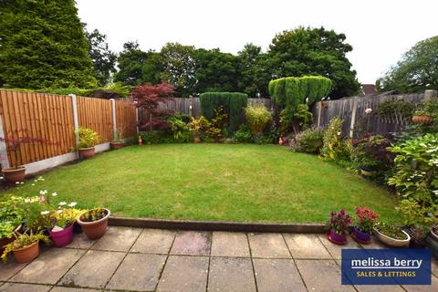 3 bedroom detached house for sale, St Margarets Close, Manchester M25