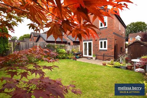 3 bedroom detached house for sale, St Margarets Close, Manchester M25