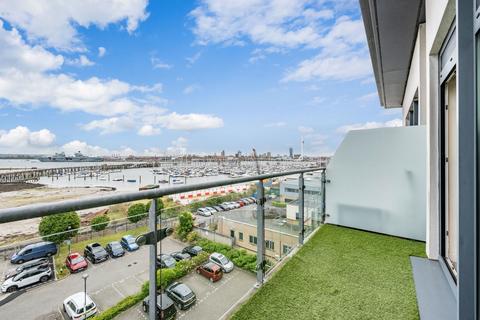 1 bedroom apartment for sale, Rope Quays, Gosport PO12