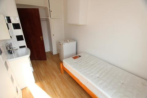 undefined, High Road, London, Y N20
