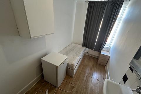 undefined, High Road, London, Y N20