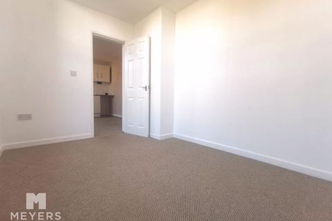 2 bedroom apartment to rent, Cecil Road, Bournemouth, BH5