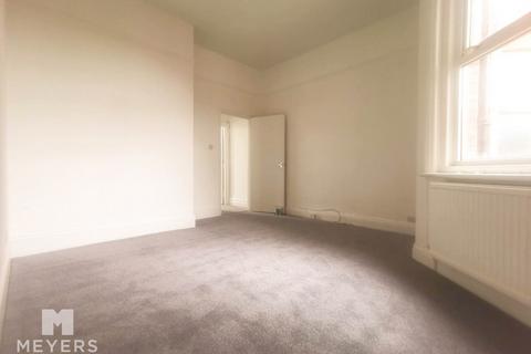 2 bedroom flat to rent, Seabourne Road, Bournemouth, BH5 2