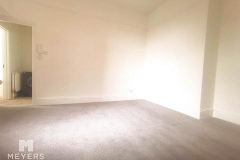 2 bedroom flat to rent, Seabourne Road, Bournemouth, BH5 2