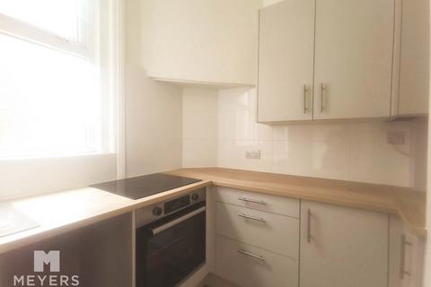 2 bedroom flat to rent, Seabourne Road, Bournemouth, BH5 2