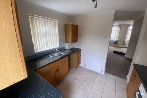 2 bedroom end of terrace house to rent, Gordon Street, Stairfoot, Barnsley, S70 3PX